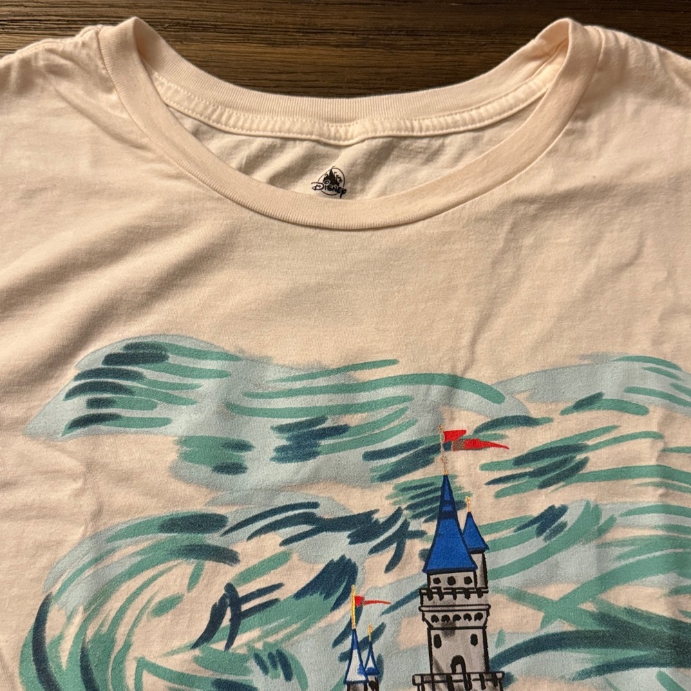 Disney Mickey Mouse & Sleeping Beauty Castle Unisex T-Shirt Medium NWT - Picture 7 of 10